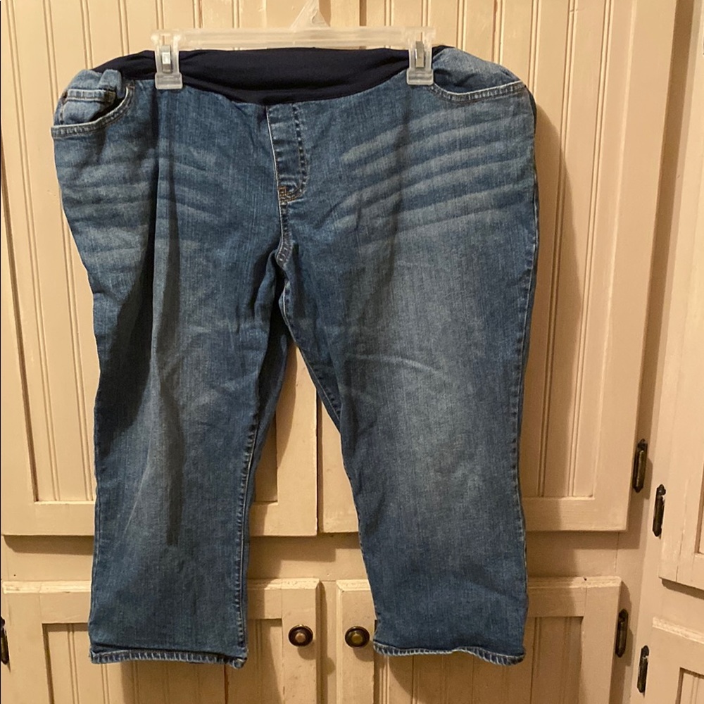 Liz Lange maternity target size 18 capris